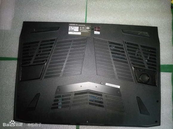 2万多的神舟笔记本,玩LOL是什么感觉?附赠*力暴**拆机