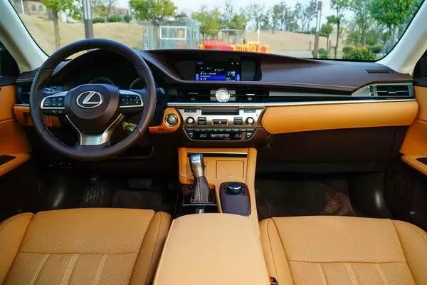 雷克萨斯es200和260动力比较,雷克萨斯es200与雅阁2.0动力比较