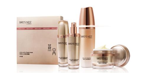 屈臣氏深层滋润,屈臣氏10年最大变革