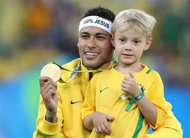 绝不是鸡肋!细数奥运绿茵经典