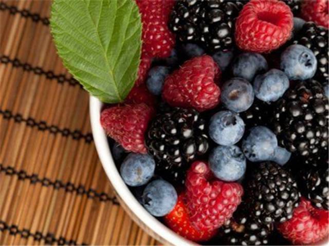 女人吃啥美容养颜皮肤好,女人吃什么保养皮肤