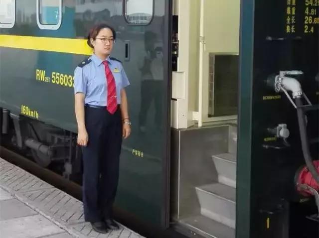 探访神秘草原铁路第1天：体验“蒙京快线”上的“私人定制”！