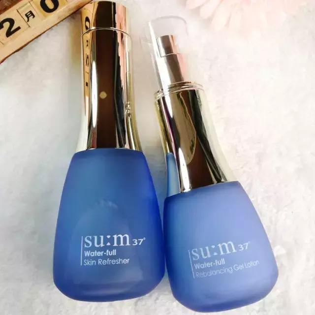 冬季水乳收缩毛孔清爽不油腻推荐,保湿改善皮肤暗黄水乳