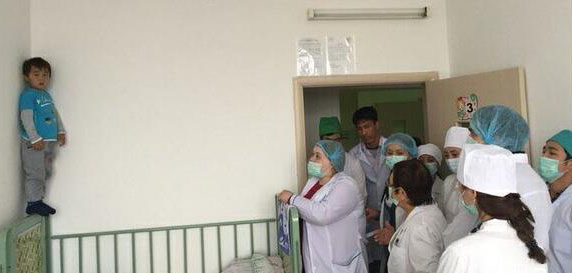 恐怖gif女生,韩国恐怖电影女孩诡异的笑图片