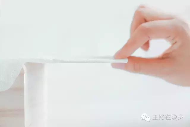 为女朋友研发的卫生巾,男生为女朋友买卫生巾