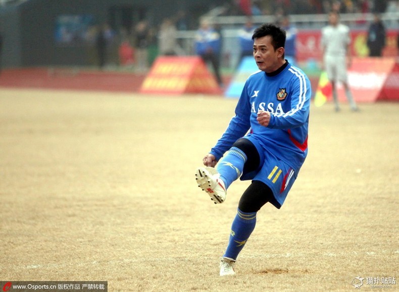 明星“球员”:唐僧变肥罗，谭咏麟踢断两根韧带