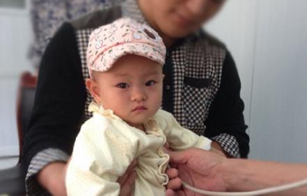 11个月孩子高烧不退吃药无效,11个月大的婴儿高烧不退怎么办