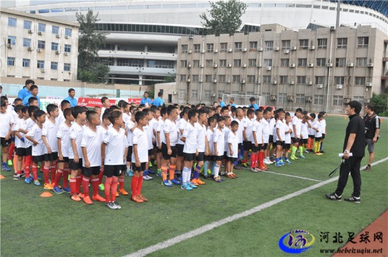 2016年河北省男子足球07/08年龄段足球夏令营现场图集