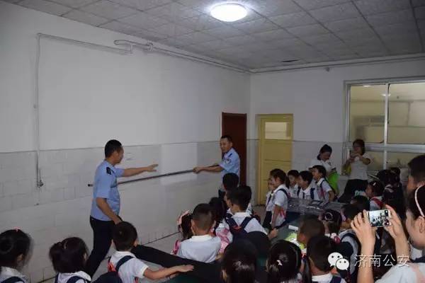 区公安局组织开展警营开放日,福田分局警营开放日