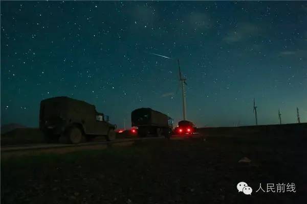 美到窒息的夜空视频,美到窒息的风景夜空
