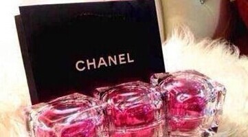 请不要拿着别人的东西送人,请不要随便拿别人的东西