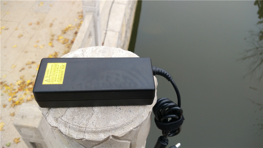 坚果g1投影仪蓝牙音响,坚果家庭影院投影仪g1s