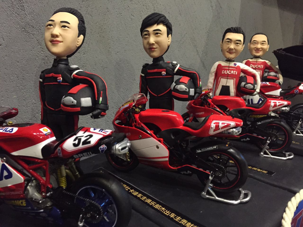 数百名杜卡迪车主齐聚北京，新款杜卡迪魔鬼Carbon现身