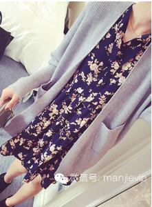 打底碎花连衣裙秋冬款搭配休闲 (冬季碎花连衣裙怎么选择不显老)