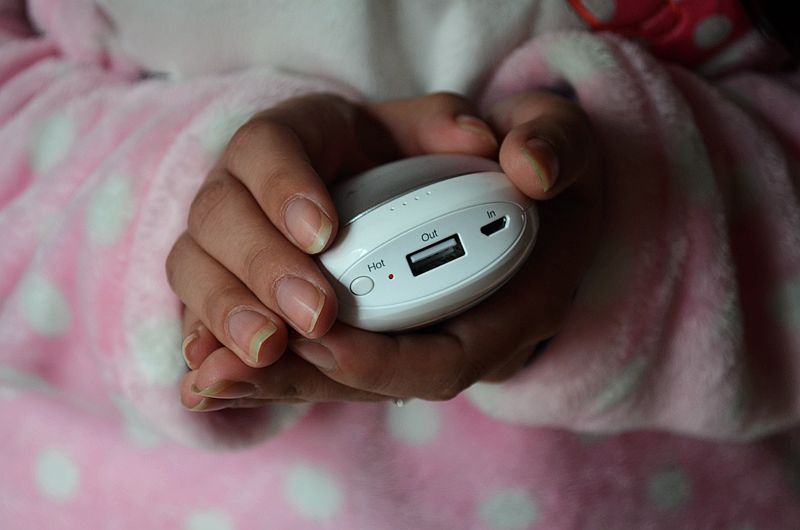 品胜自带线充电宝哪一款好,送给女神们最好的礼品