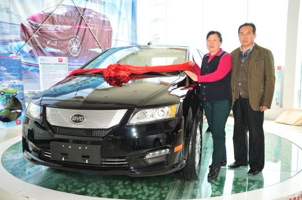 跑了13万公里的比亚迪e6值得买吗,比亚迪电车第一批车主用车情况