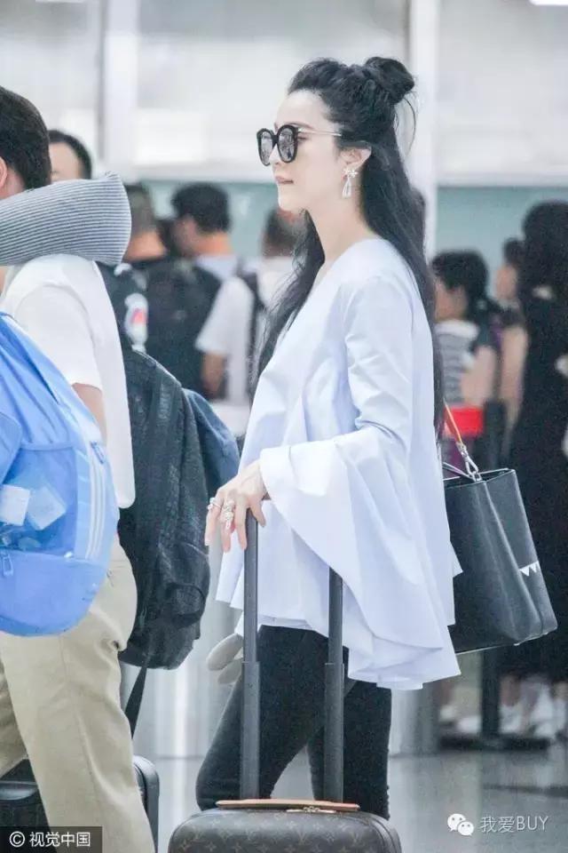 每周女星*服私**秀：89元T成功俘获刘诗诗，杨幂270元T够亲民