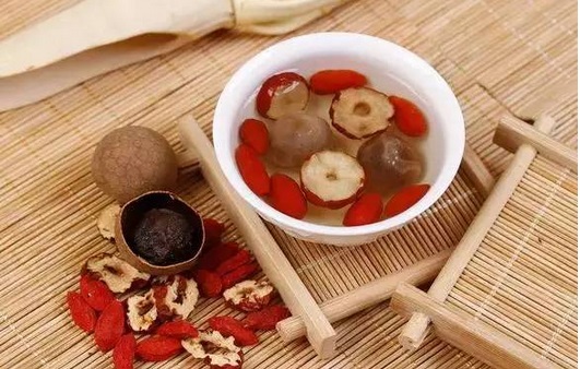 枸杞作用千千万你吃对了吗,枸杞虽好但别乱吃这3类人不宜吃