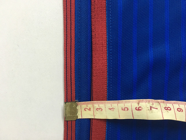 巴萨16-17赛季阵容,巴塞罗那主客场球衣