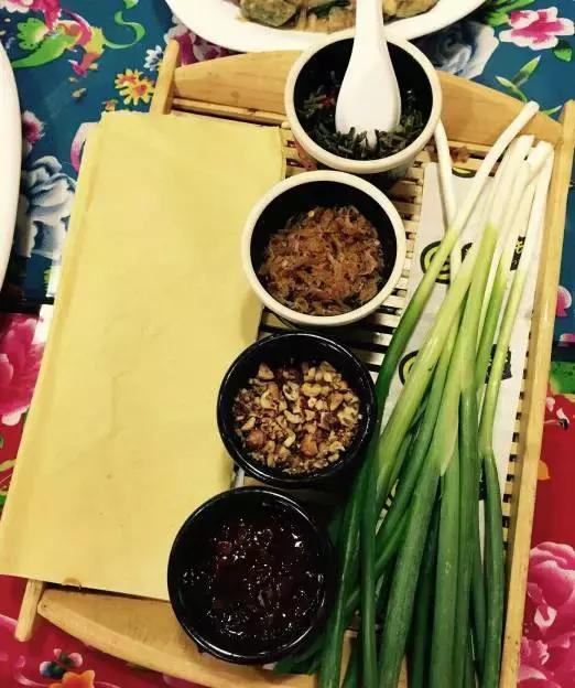 佛山好吃不贵美食街,济南佛山街美食