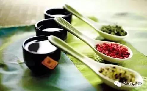 春季吃一宝的好处,秋后吃五宝身体自然好