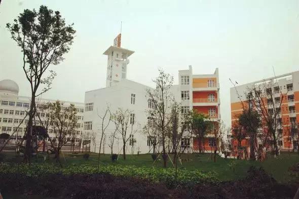 德阳美丽自然风光,德阳学校风景