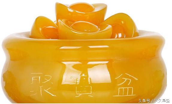 下辈子不缺钱平安富贵的六大属相,一家人有这四个生肖四代能富贵