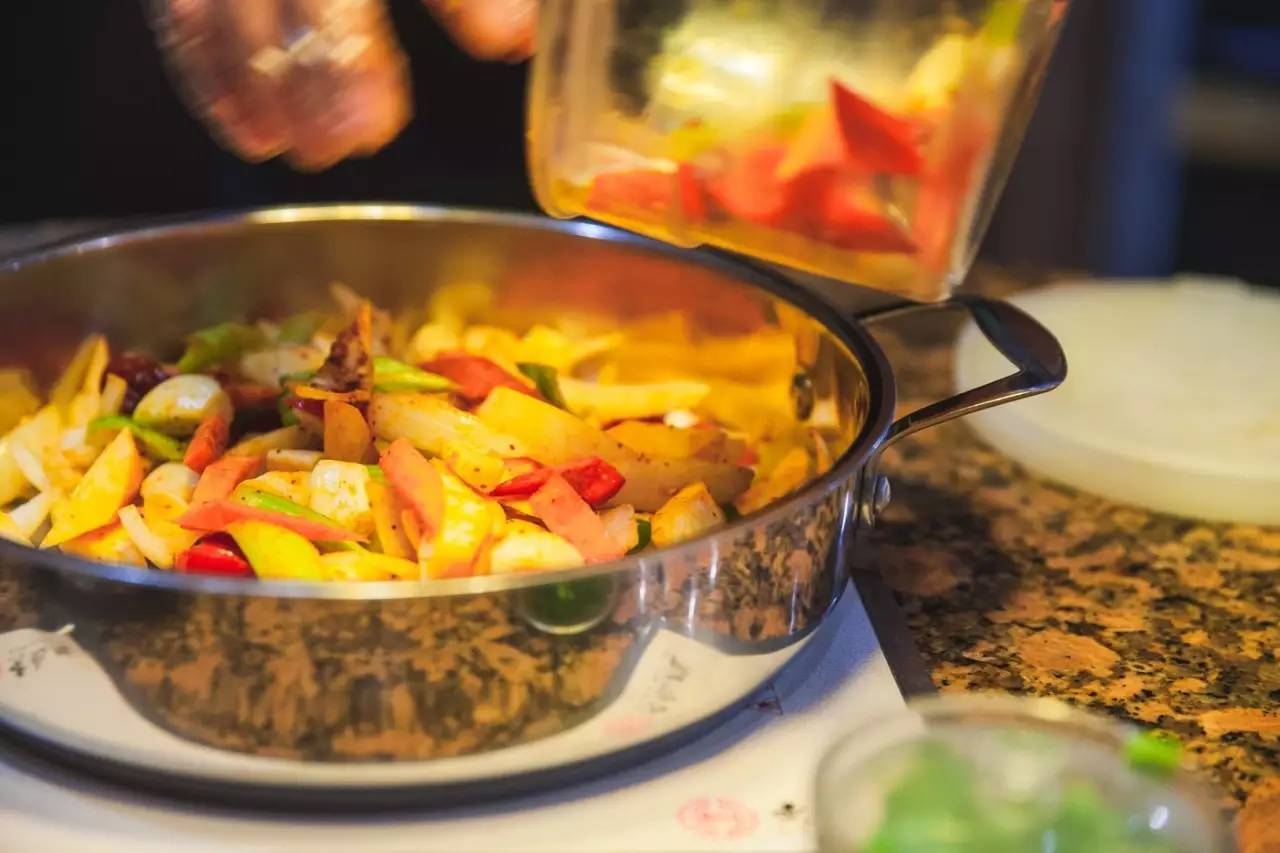 银川黄记煌三汁焖锅是清真的吗,银川焖锅黄记煌