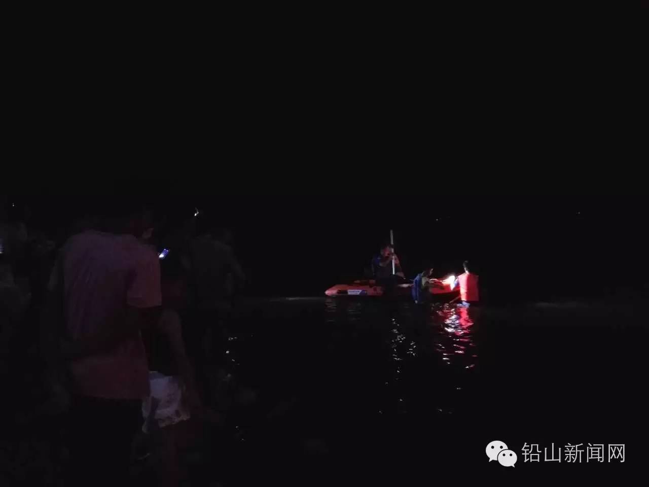 跳桥男孩17岁上海后续,17岁少年跳桥真相