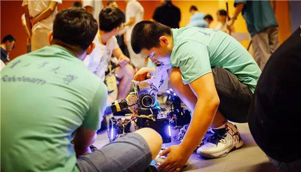 大疆创始人汪滔发言,大疆老板汪滔评价任正非