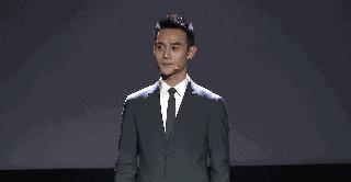 王凯给谁送过生日礼物,王凯过生日剧组给他惊喜