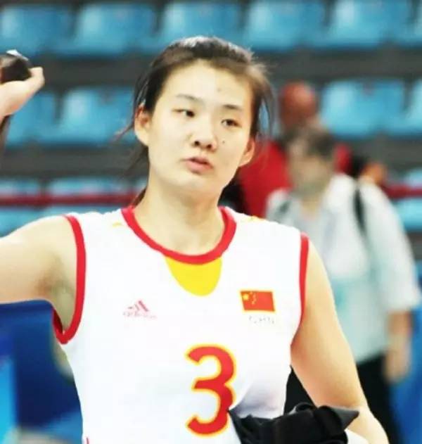 中国女排郎平工资是多少,郎平女排薪资