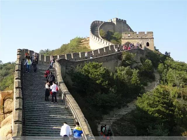 现代版孙二娘把全家都打了｜葛洪桂龙药膏一转成双