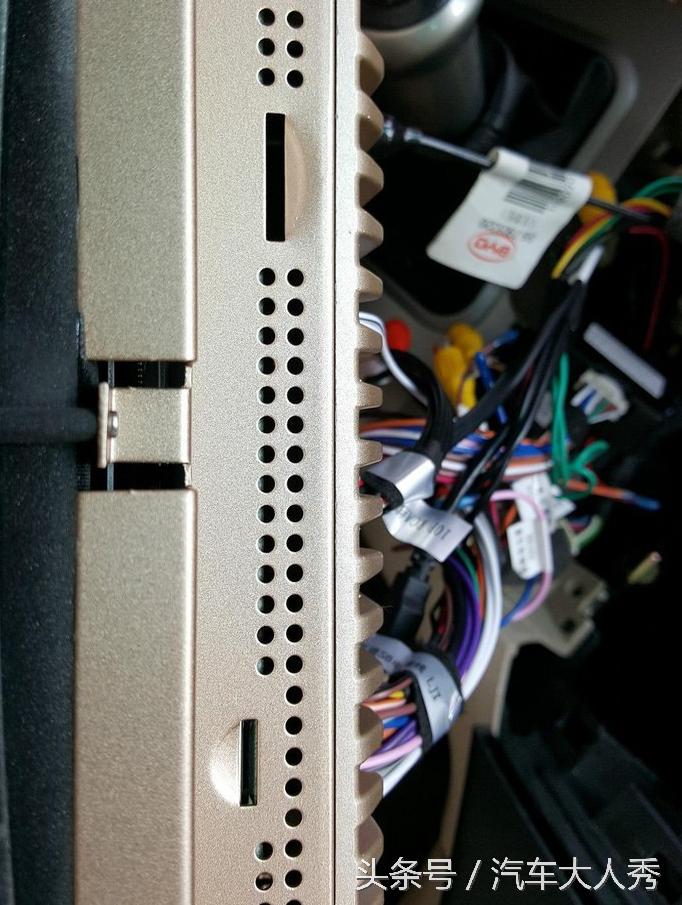 自己动手安装影音中控系统,自己安装车载大屏导航