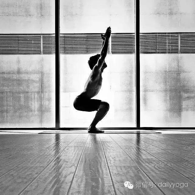 山式是瑜伽最基础体式,基础好看的瑜伽体式