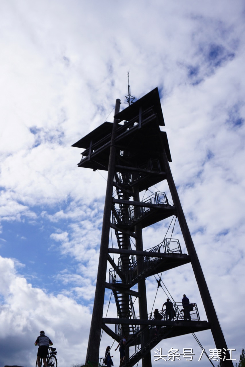 踩到黑森林的泉水，就能娶到弗莱堡的漂亮妞儿！