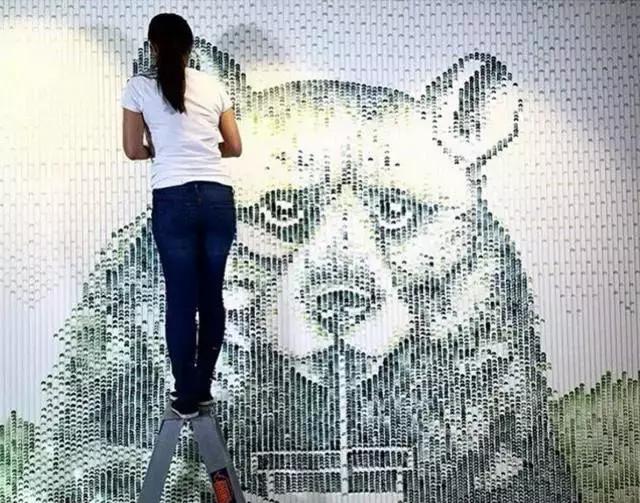 墨大华裔妹子用咖啡“泼”出周杰伦！成龙、姚明、张艺谋