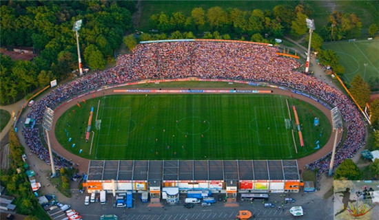 德甲足球场图片,德甲十大足球场排名图表