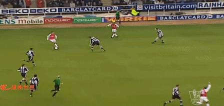 gif足坛十大读秒绝杀,世界足坛经典过人动作