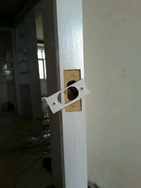 木门安锁开孔,木门安锁视频教程