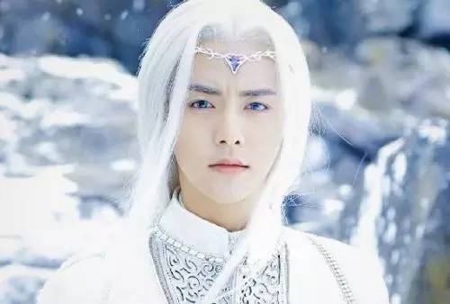 什么牌子的美瞳既平价又好用,好看又便宜不磨眼睛的美瞳推荐