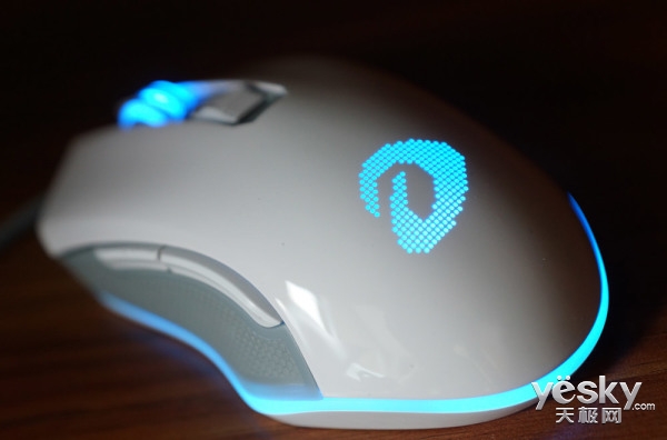 达尔优em905鼠标亮红灯,达尔优em915游戏鼠标6000dpi