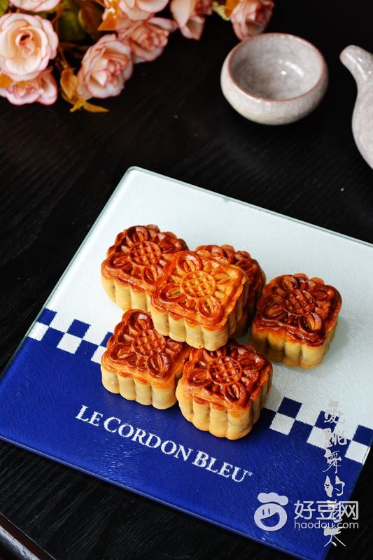 广式火腿五仁月饼,五仁金华火腿月饼好吃吗