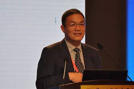 2016首届中国（郑州）国际期货论坛速递：稳步推进豆粕、白糖农产品期权试点期货护佑实体企业健康发展