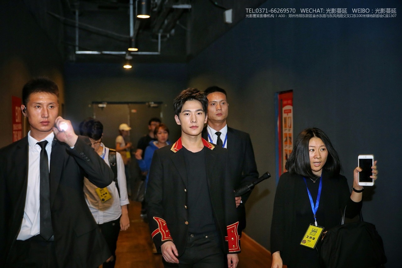 他来头不小!来郑宣传两名总监先后陪同~,高清图