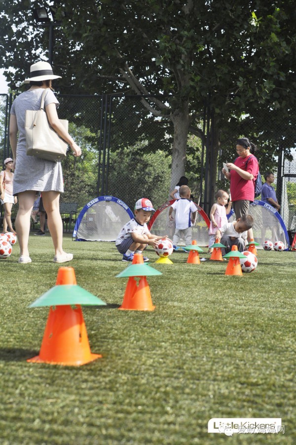 快乐足球亲子运动,亲子足球运动嘉年华