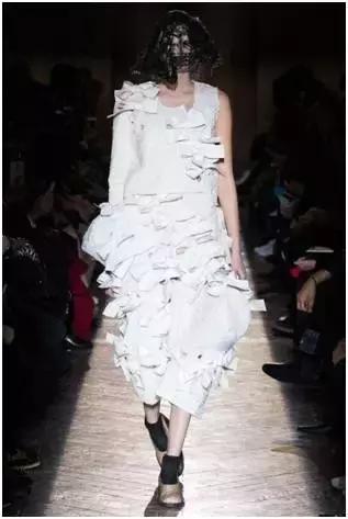 解构主义设计师川久保玲,川久保玲解构主义