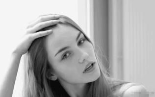 头发出油厉害是什么原因男,最近头发出油厉害掉发严重