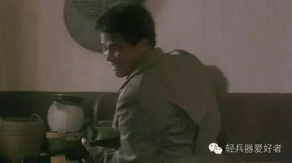 英雄本色系列中的各色轻武器,盘点英雄本色名场面