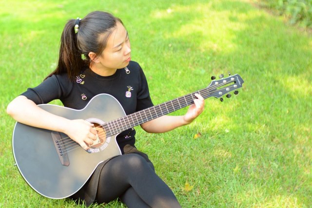 文艺青年之路，学吉他从未如此简单，Poputar智能吉他